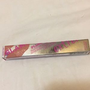 GlamGlow Plumprageous Screen KISS Lip Plumper!